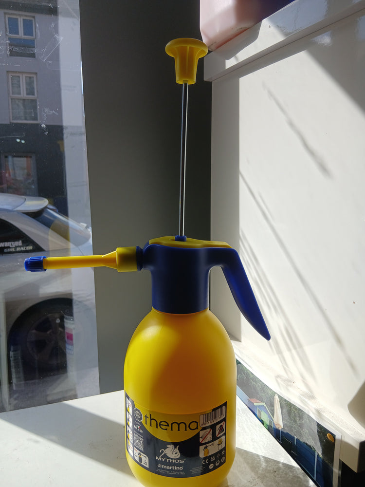 Mythos 2L Pump Action Sprayer image 1